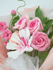 White Lily and Pink Rose Bouquet by Foxchill, handmade crochet flowers, close-up of the crocheted petals and foliage